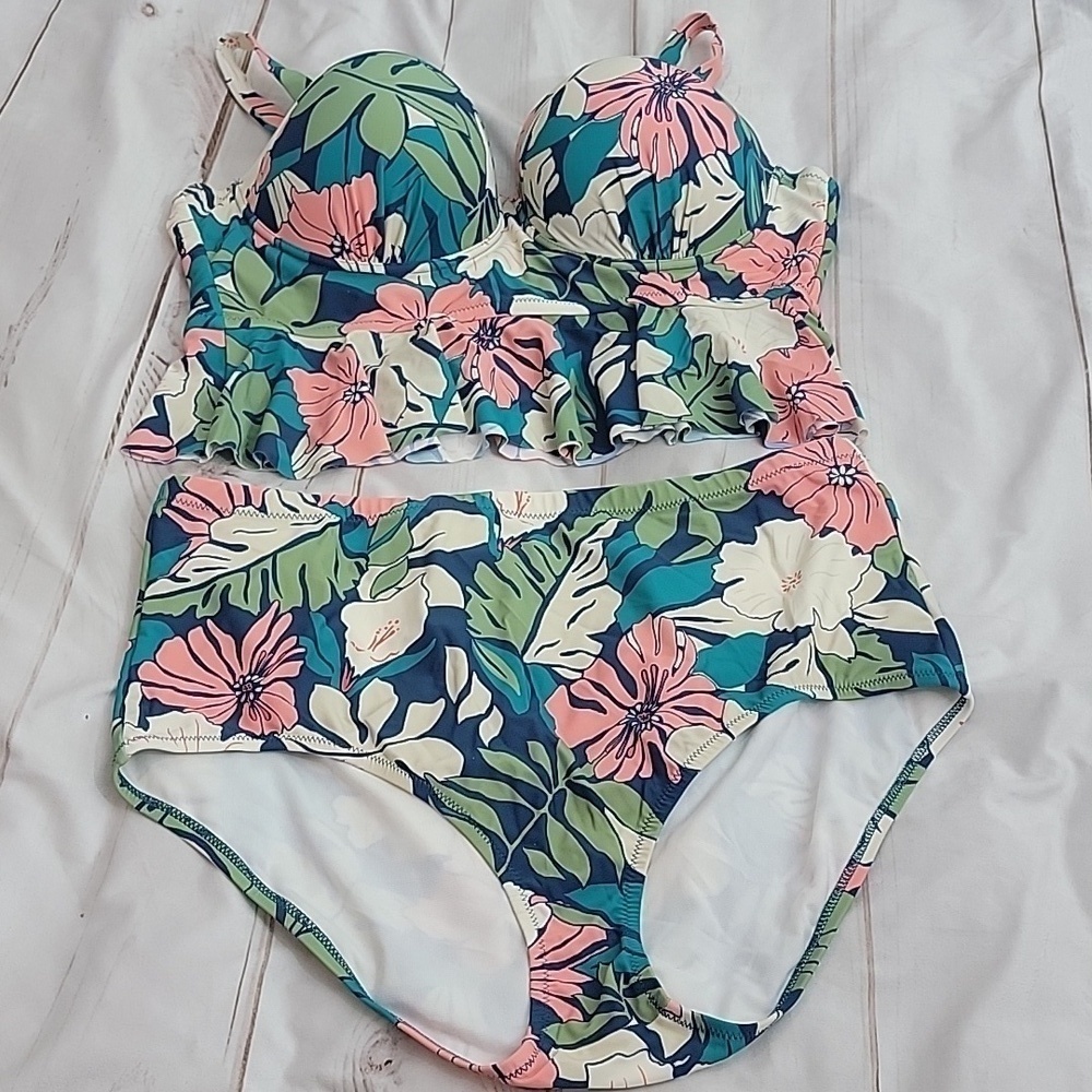 Raisins Peplum Tankini Two Piece Tropical Floral Ruffle Underwire Coral Bustier